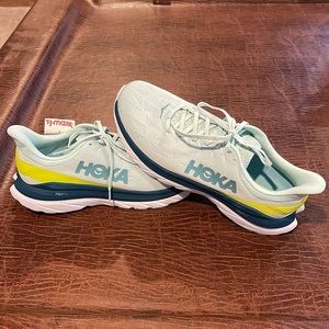 Brand New HOKA Men's Mach 4 Shoe - 2022